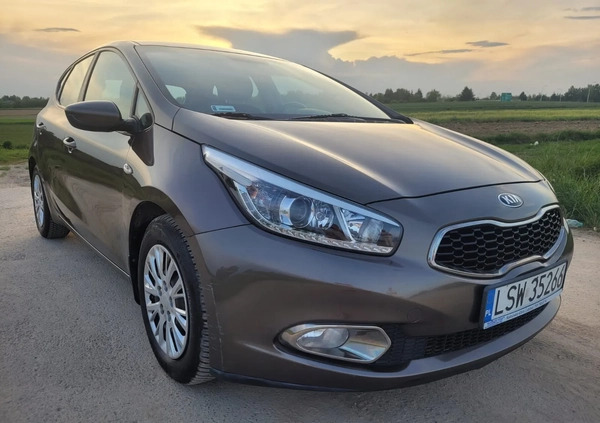 Kia Ceed cena 39900 przebieg: 117000, rok produkcji 2014 z Świdnik małe 137